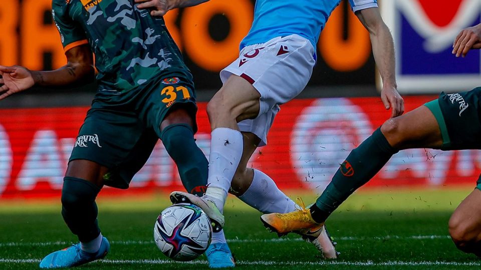 Alanyaspor ile Trabzonspor 13. randevuda