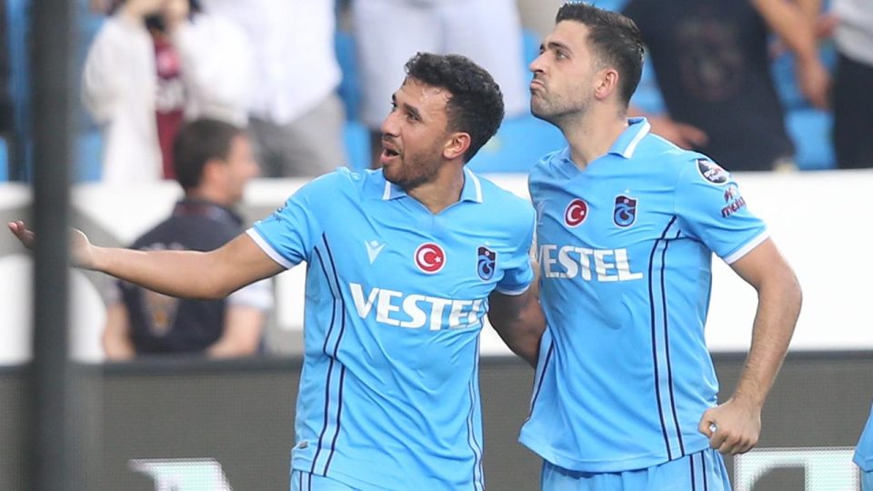 Bakasetas ve Trezeguet Trabzonspor’u sırtladı