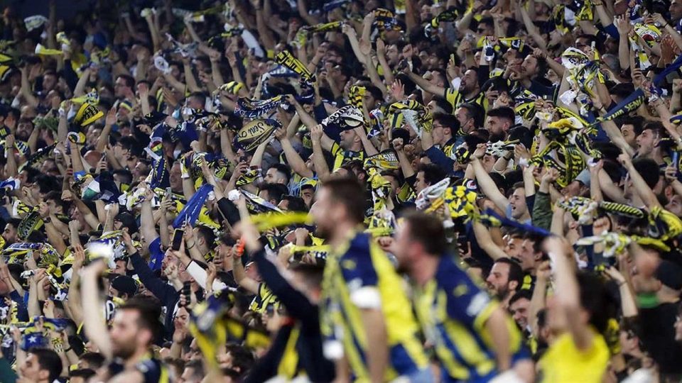 Fenerbahçe-Galatasaray derbisinin biletleri satışa çıkarıldı