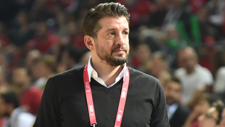Kerem Tunçeri Galatasaray Basketbol Takımı’ndaki görevinden istifa etti