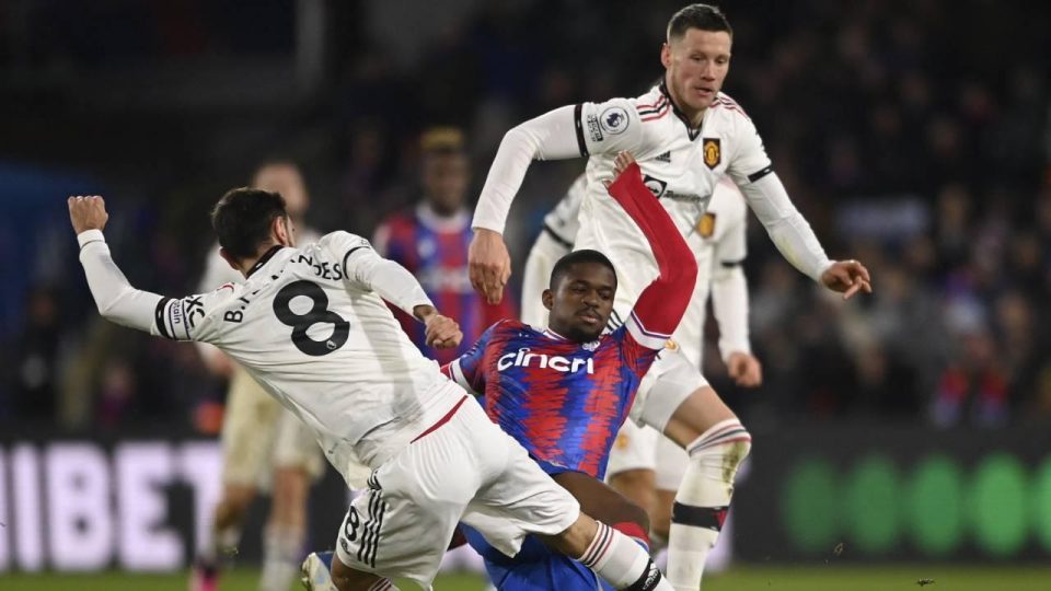 Manchester United 5 maç sonra puan kaybetti