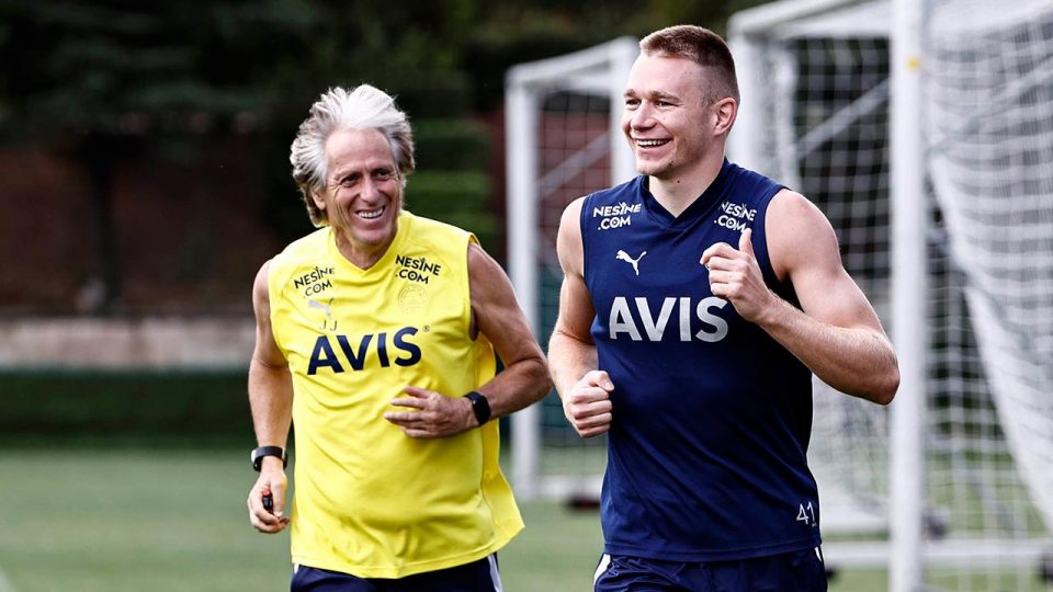 Jorge Jesus Attila Szalai’den vazgeçmiyor