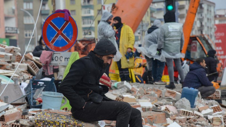 Katar’dan anlamlı destek: Bilet gelirleri depremzedelere bağışlanacak