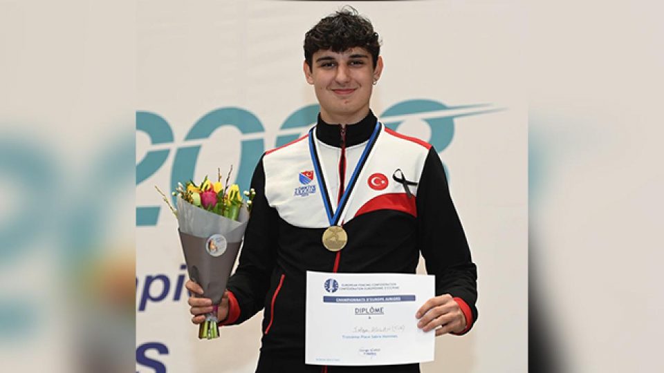 Milli eskrimci Tolga Aslan’dan bronz madalya