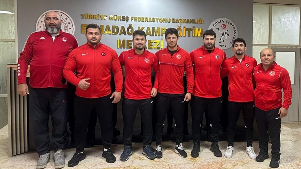 Milli güreşçiler Mısır’da 8 madalya kazandı