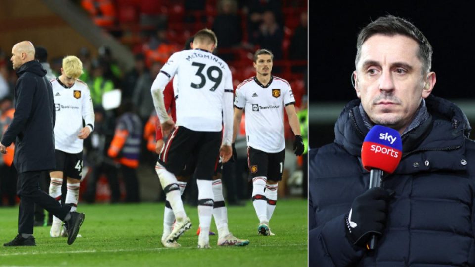 Gary Neville: Tam bir hezimet