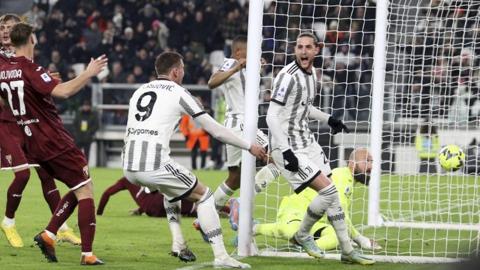 Juventus, Torino’yu 4 golle geçti
