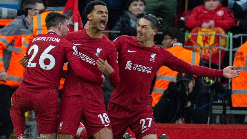 Liverpool’dan Manchester United karşısında tarihi galibiyet