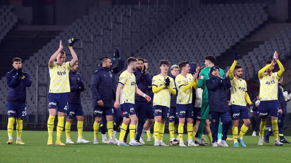 Fenerbahçe deplasmanda kaybetmiyor