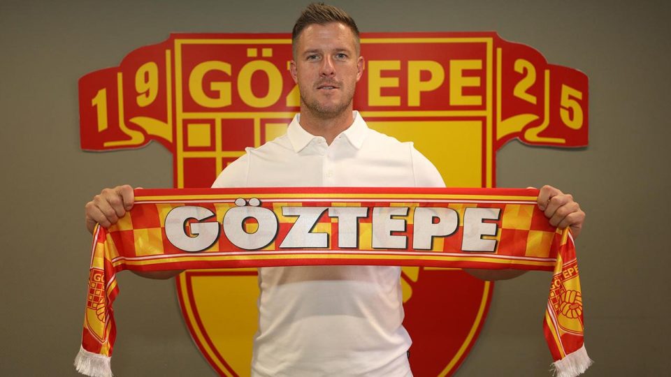 Göztepe’de yönetim de sınıfı geçti