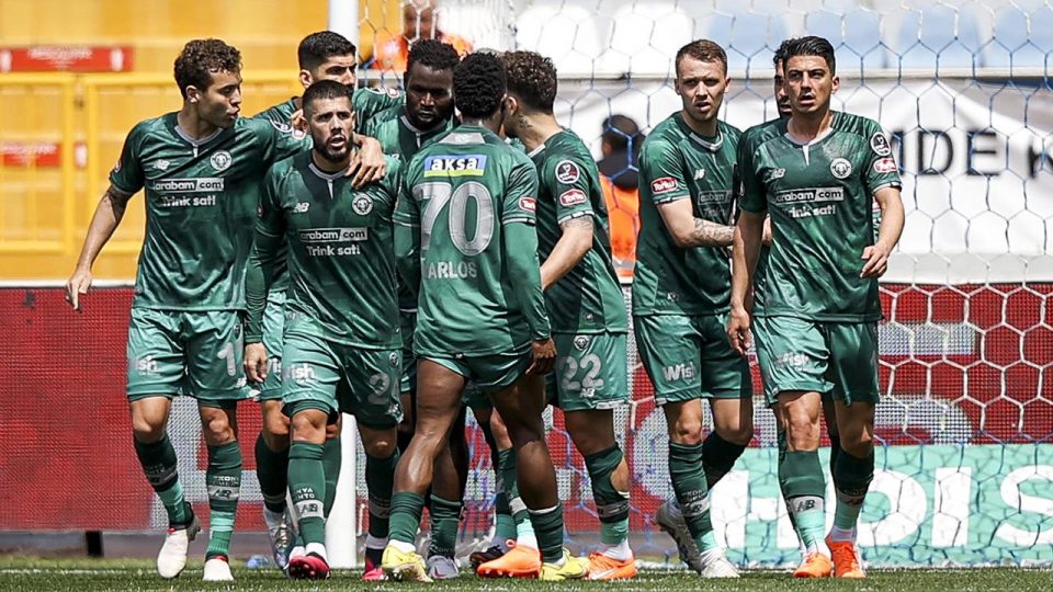 Konyaspor Kasımpaşa’yı iki golle geçti