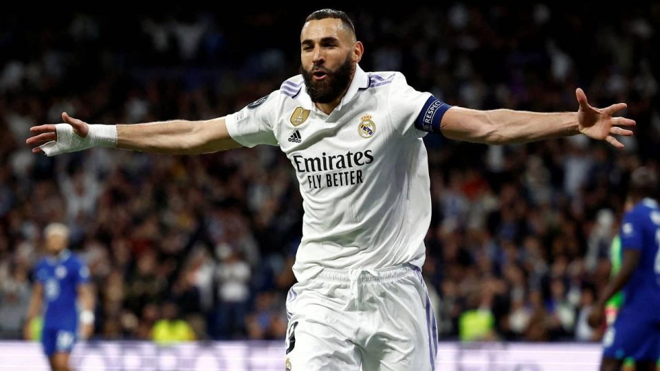 Real Madrid tur kapısını araladı