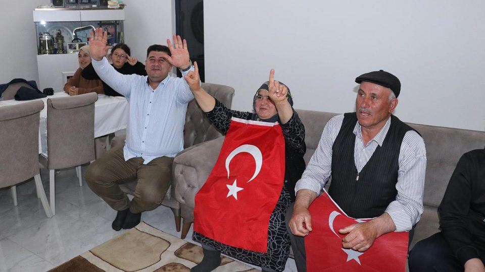 Rıza Kayaalp ailesinin sevinç kaynağı oldu