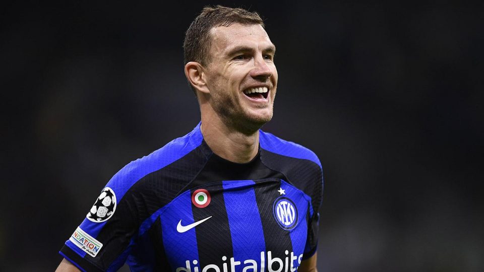 Edin Dzeko İstanbul’a geliyor