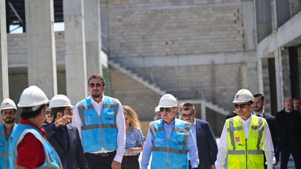 Gençlik ve Spor Bakanı Bak Basketbol Gelişim Merkezi’nde incelemelerde bulundu