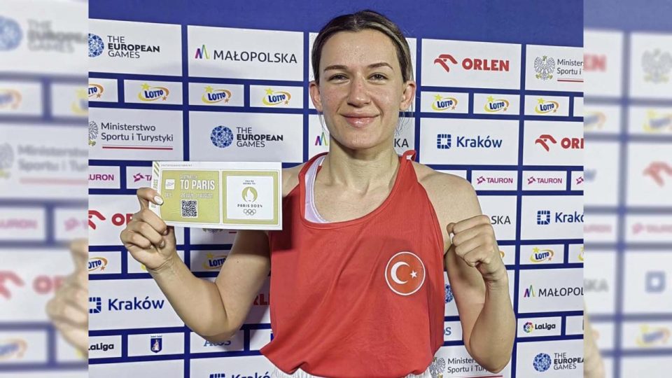 Milli boksör Hatice Akbaş 3. Avrupa Oyunları’nda yarı finale adını yazdırdı