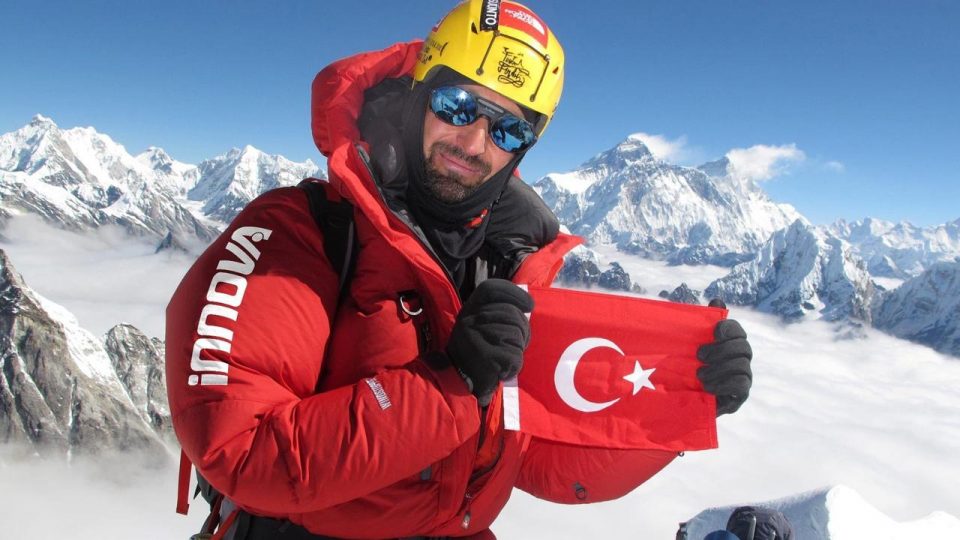 Milli dağcı Tunç Fındık 14×8000 projesini bitiren ilk Türk oldu