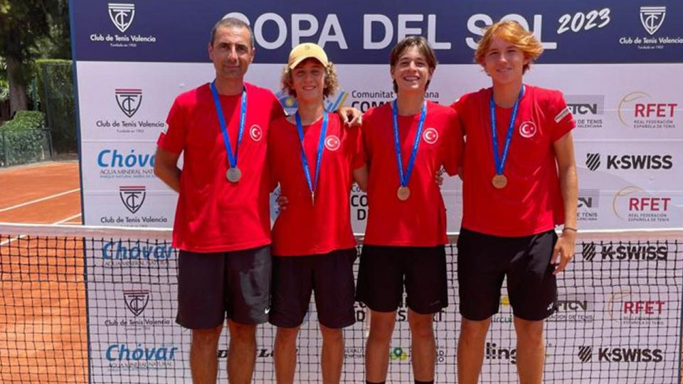 14 Yaş Erkek Milli Tenis Takımı Avrupa İkincisi