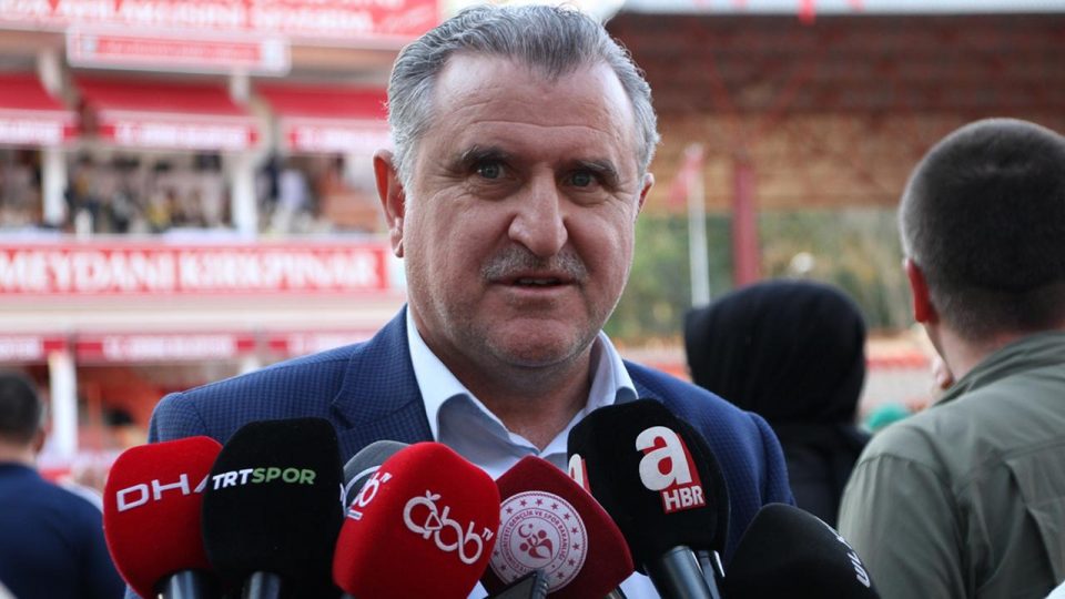 Bakan Osman Aşkın Bak: Milletimiz yağlı güreşi seviyor