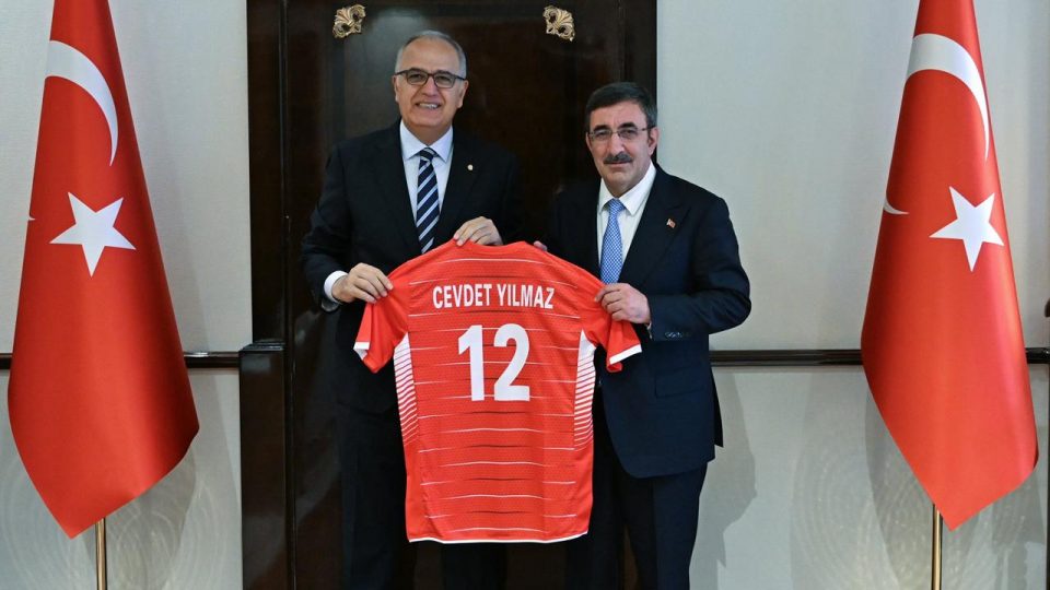 Cumhurbaşkanı Yardımcısı Cevdet Yılmaz TVF Başkanı Üstündağ’ı kabul etti