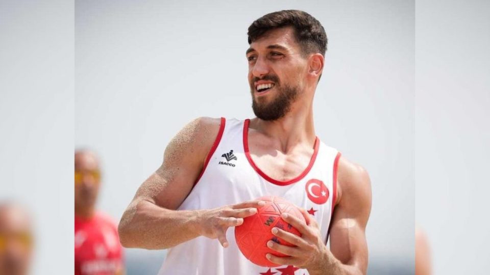 Milli hentbolcu Yakup Yaşar Simsar CSM Focsani’ye transfer oldu