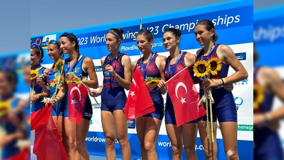 Milli kürekçiler 23 Yaş Altı Dünya Şampiyonası’nda 2 madalya kazandı
