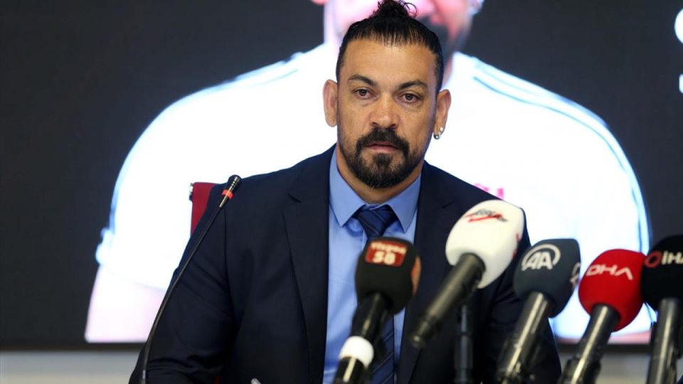 Sivasspor Teknik Direktörü Servet Çetin: Önceliğimiz eksik mevkilere transfer