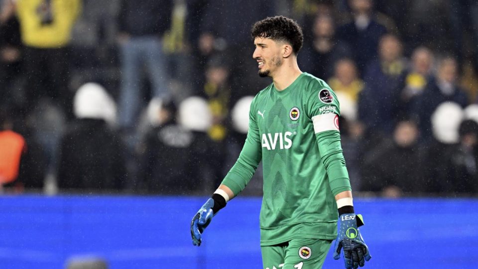 Altay Bayındır Manchester United yolunda