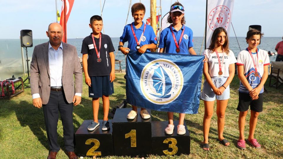 Tekirdağ’da yapılan Zafer Kupası yelken yarışları sona erdi
