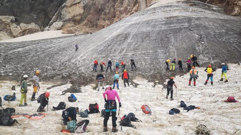 Türkiye Dağcılık Federasyonunun Hakkari’deki tırmanış eğitimi sona erdi