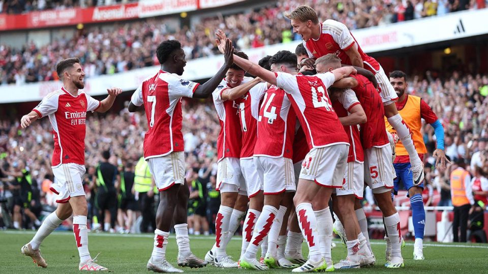 Arsenal Manchester United’ı 3 golle geçti