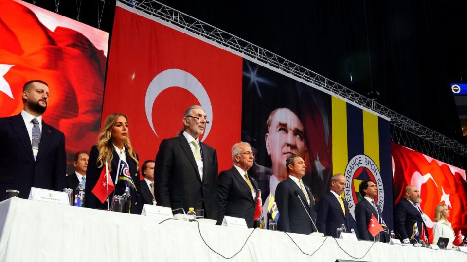 Fenerbahçe’de Olağanüstü Tüzük Tadili Genel Kurulu başladı