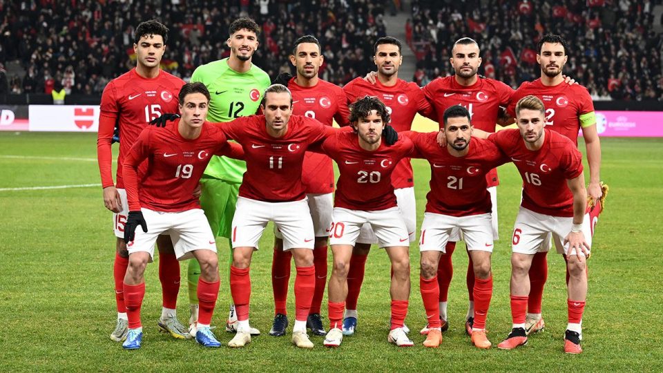 A Milli Takım grubunu lider tamamlamak için Galler deplasmanında