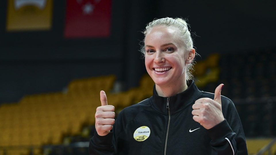 VakıfBank’ın ABD’li smaçörü Frantti yeni takımında başarılara odaklandı