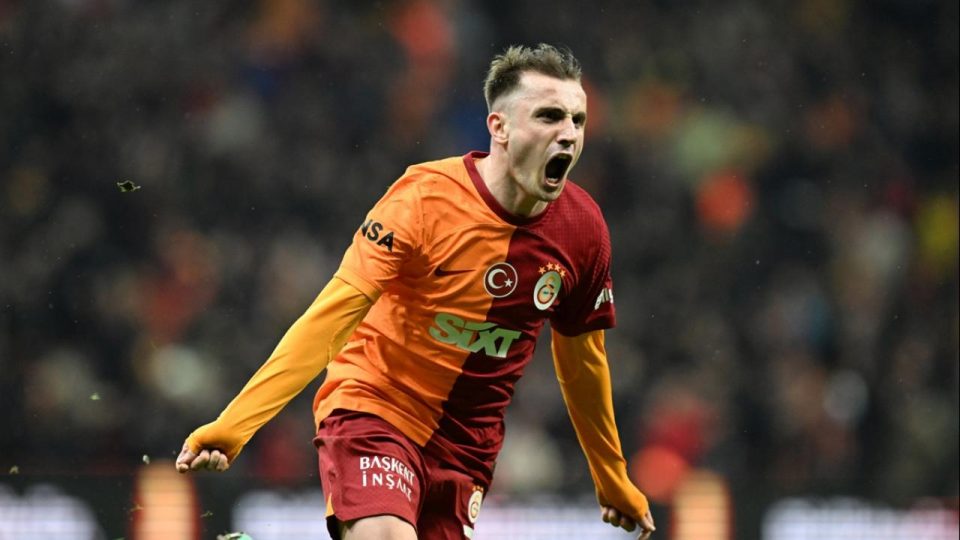 “Hakemlerden azar işitiyoruz”